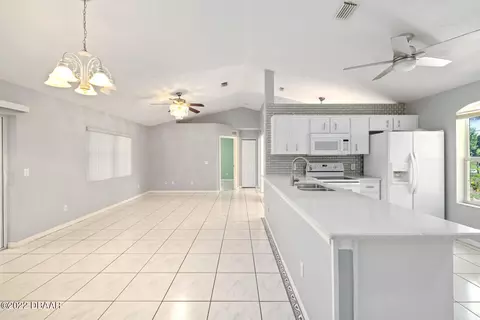 3044 Juniper Dr, Edgewater, FL 32141 photo 3