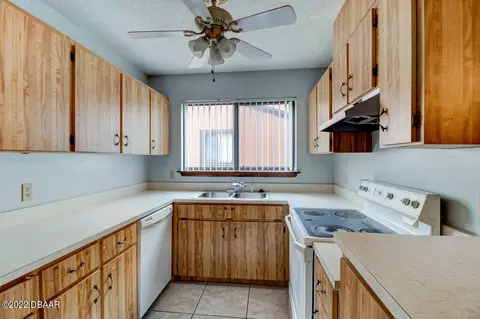 32 Park Pl, Ormond Beach, FL 32174 photo 8