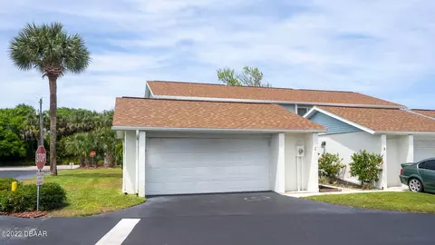 2 Chippingwood Ln, Ormond Beach, FL 32176