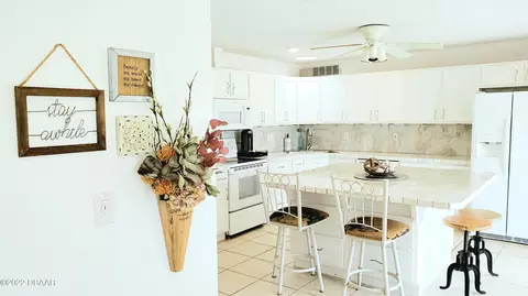 1 Evergreen Cir, Ormond Beach, FL 32176 photo 2