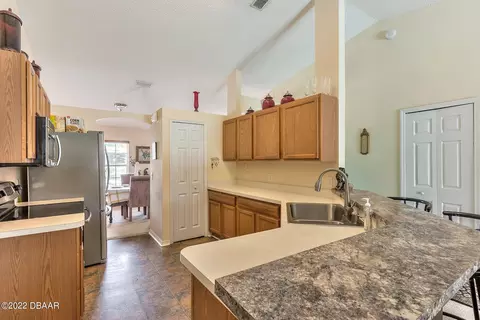 2725 Yule Tree Dr, Edgewater, FL 32141 photo 9