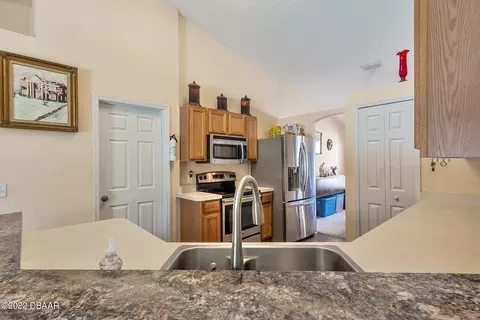2725 Yule Tree Dr, Edgewater, FL 32141 photo 11