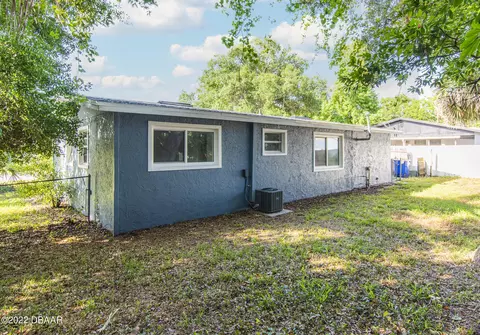 111 Neptune Dr, Edgewater, FL 32132 photo 4