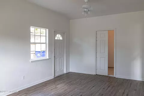 111 Neptune Dr, Edgewater, FL 32132 photo 12