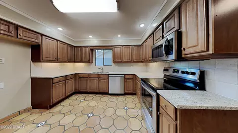 1091 Peninsula Dr, Ormond Beach, FL 32174 photo 8