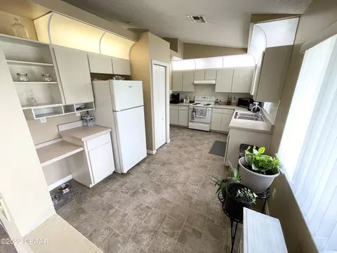 3104 Queen Palm Dr, Edgewater, FL 32141 photo 9