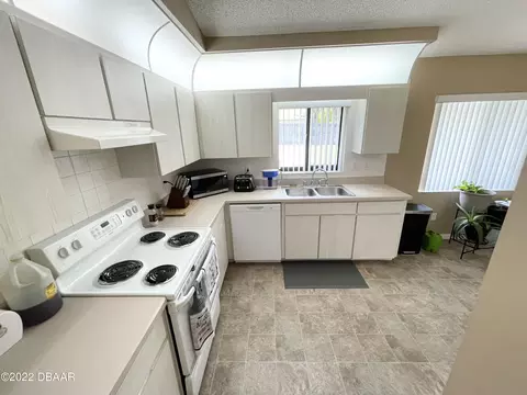 3104 Queen Palm Dr, Edgewater, FL 32141 photo 12