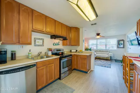21 Azalea Dr, Ormond Beach, FL 32176 photo 5