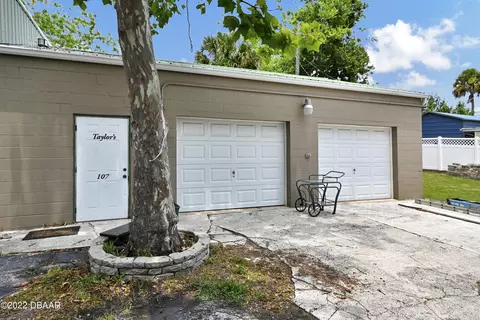 107 W Pine Bluff St, Edgewater, FL 32132 photo 3