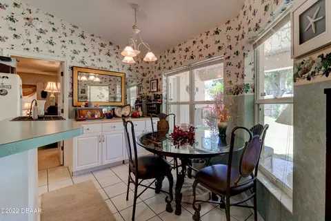 2621 Pine Tree Dr, Edgewater, FL 32141 photo 7