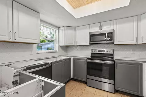 1409 Golf Ave, Ormond Beach, FL 32174 photo 9