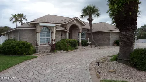 6 Julie Dr, Ormond Beach, FL 32176 photo 3