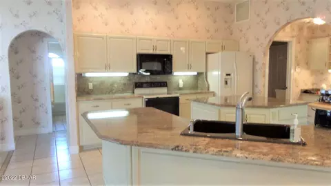 6 Julie Dr, Ormond Beach, FL 32176 photo 7