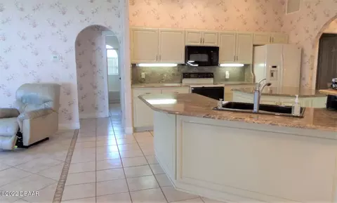 6 Julie Dr, Ormond Beach, FL 32176 photo 8