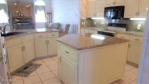 6 Julie Dr, Ormond Beach, FL 32176 photo 9
