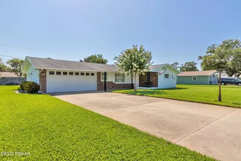 1814 India Palm Dr, Edgewater, FL 32132 photo 5
