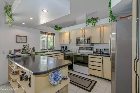 3016 Silver Palm Dr, Edgewater, FL 32141 photo 9