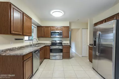 166 Summerhill Ct, Ormond Beach, FL 32174 photo 5