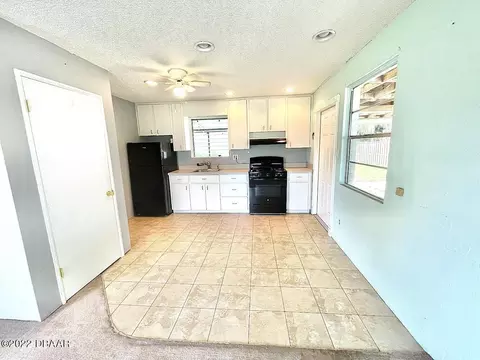 108 E Knapp Ave, Edgewater, FL 32132 photo 11