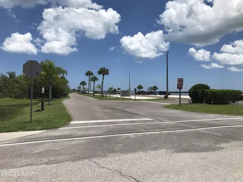 108 E Knapp Ave, Edgewater, FL 32132 photo 21