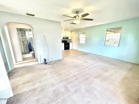 108 E Knapp Ave, Edgewater, FL 32132 photo 7