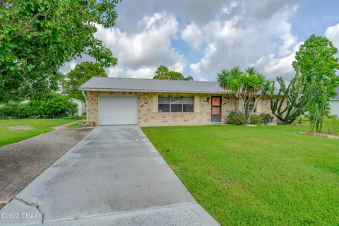 3038 Pine Tree Dr, Edgewater, FL 32141 photo 16