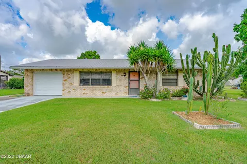 3038 Pine Tree Dr, Edgewater, FL 32141 photo 2