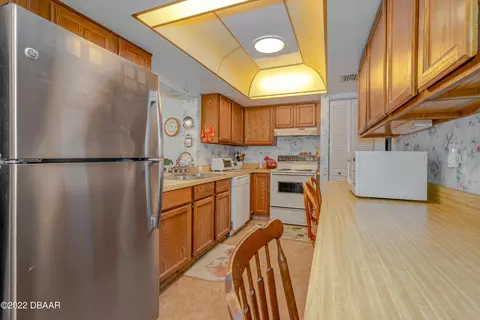 3038 Pine Tree Dr, Edgewater, FL 32141 photo 7