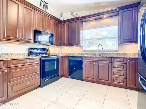 1425 Golf Ave, Ormond Beach, FL 32174 photo 6