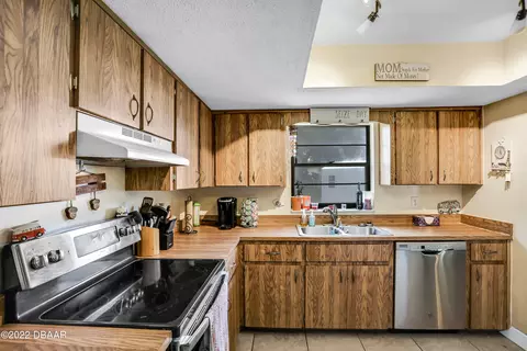 3203 Vista Palm Dr, Edgewater, FL 32141 photo 10