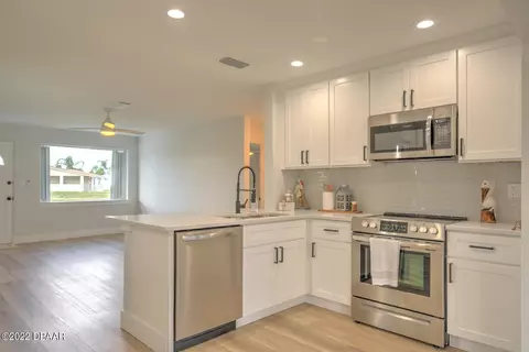 26 Sunny Shore Dr, Ormond Beach, FL 32176 photo 6