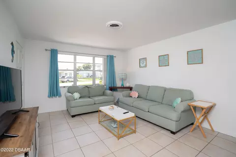18 Seaside Dr, Ormond Beach, FL 32176 photo 2
