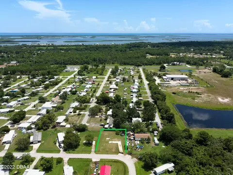 101 West Loop, Oak Hill, FL 32759 photo 2