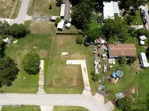 101 West Loop, Oak Hill, FL 32759 photo 10