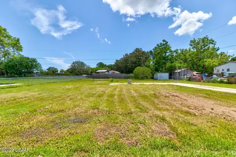 101 West Loop, Oak Hill, FL 32759 photo 1