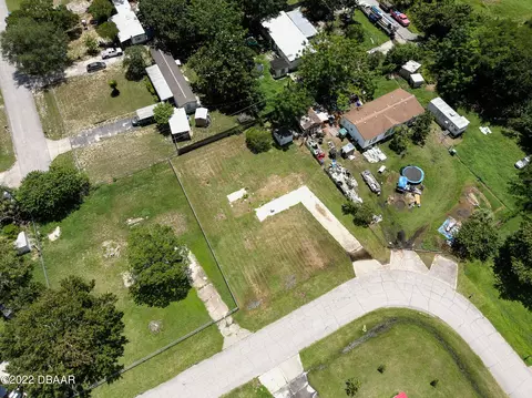 101 West Loop, Oak Hill, FL 32759 photo 8