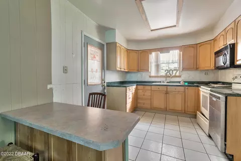 207 N Whitney St, Saint Augustine, FL 32084 photo 7