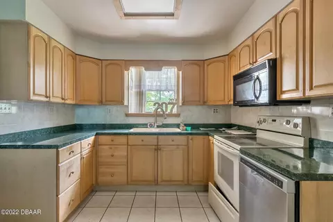207 N Whitney St, Saint Augustine, FL 32084 photo 8