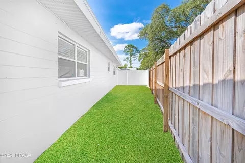 1201 Vanderbilt Dr, Ormond Beach, FL 32174 photo 9
