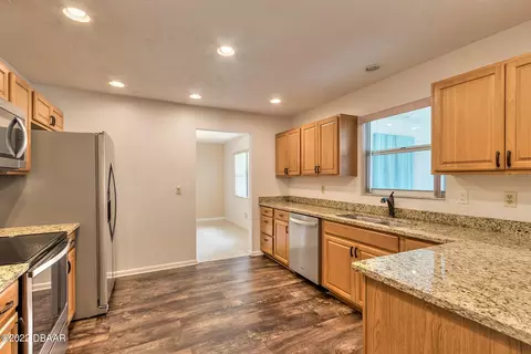 2404 Pine Tree Dr, Edgewater, FL 32141 photo 10