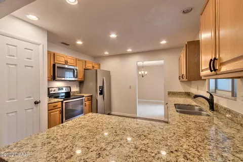 2404 Pine Tree Dr, Edgewater, FL 32141 photo 9