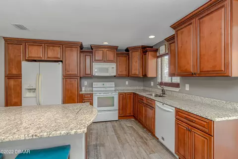 3031 Yule Tree Dr, Edgewater, FL 32141 photo 12