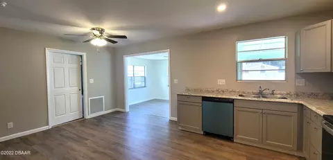 423 Oak Park Cir, Ormond Beach, FL 32174 photo 9