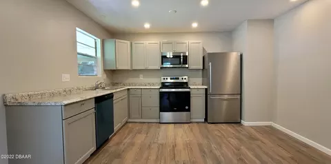 423 Oak Park Cir, Ormond Beach, FL 32174 photo 8