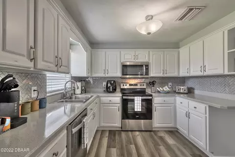 6 Friendly Cir, Ormond Beach, FL 32176 photo 11