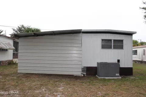 105 Cedar St, Edgewater, FL 32141 photo 4