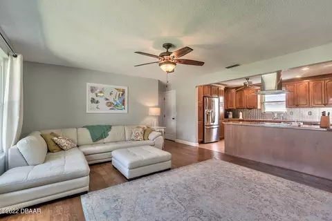 16 Woodridge Dr, Ormond Beach, FL 32174 photo 4