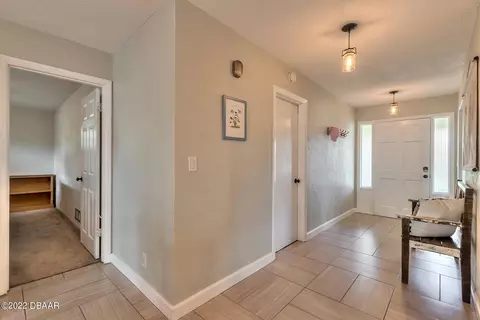 16 Woodridge Dr, Ormond Beach, FL 32174 photo 3