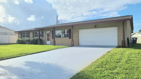 22 Kathy Dr, Ormond Beach, FL 32176 photo 2