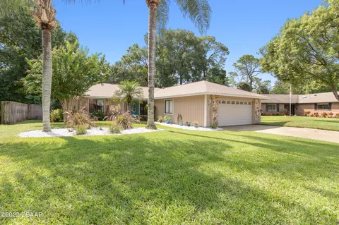 18 Charleston Sq, Ormond Beach, FL 32174 photo 2